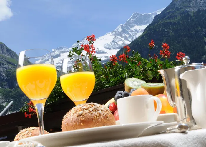 Kreuz & Post 4* גרינדלוולד