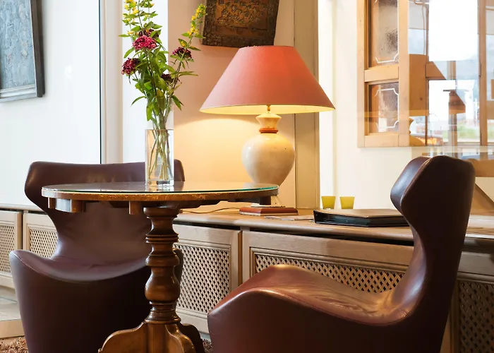 Hotell Kreuz & Post 4*