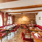 Otel Kreuz & Post 4*