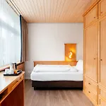 Otel Kreuz & Post 4*