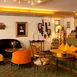 Kreuz & Post Otel 4*