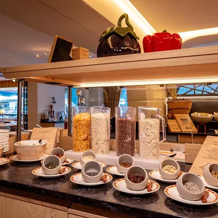 Otel Kreuz & Post 4*